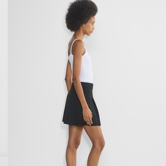 Aritzia Sunday best olive skirt - Picture 3 of 9